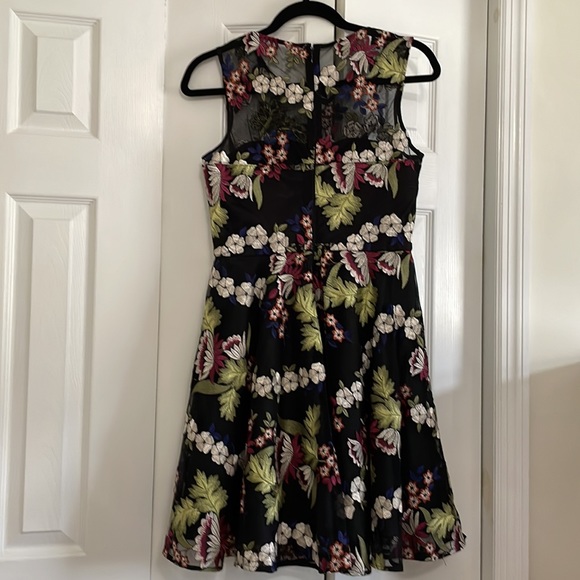 Tahari Petites Dress - Picture 3 of 8